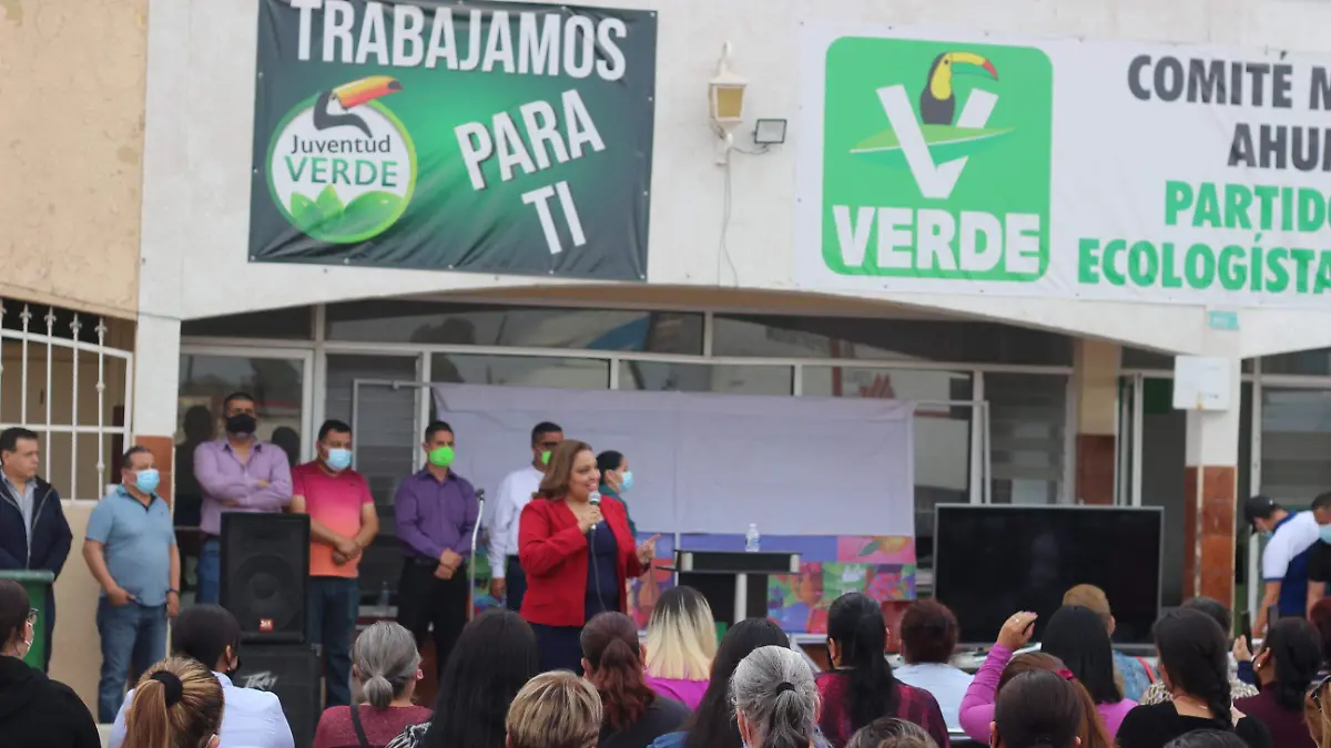 Ante 400 simpatizantes verdes, todas mujeres, expuso Ruht Vargas la analogía ¨Metamorfosis,  sueño de la oruga¨ 